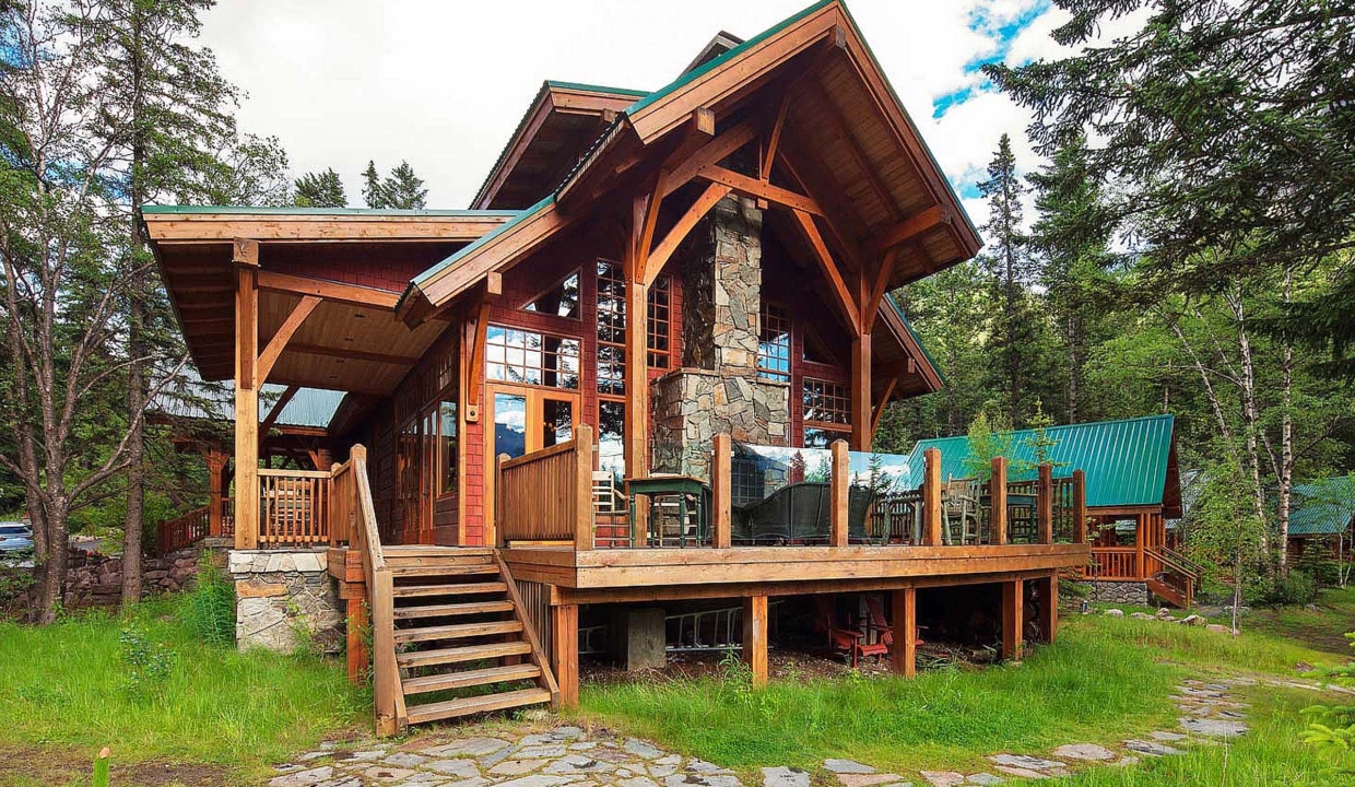 cathedral_mountain_lodge_bc_15