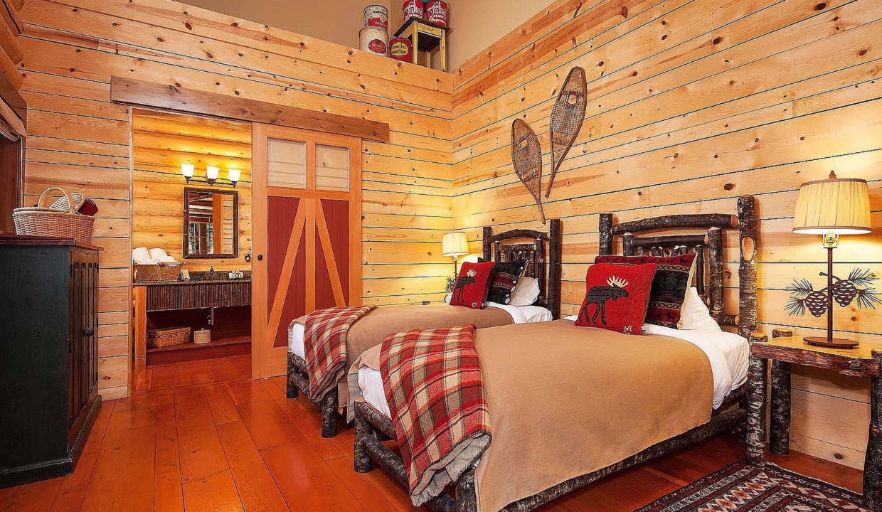 cathedral_mountain_lodge_bc_2