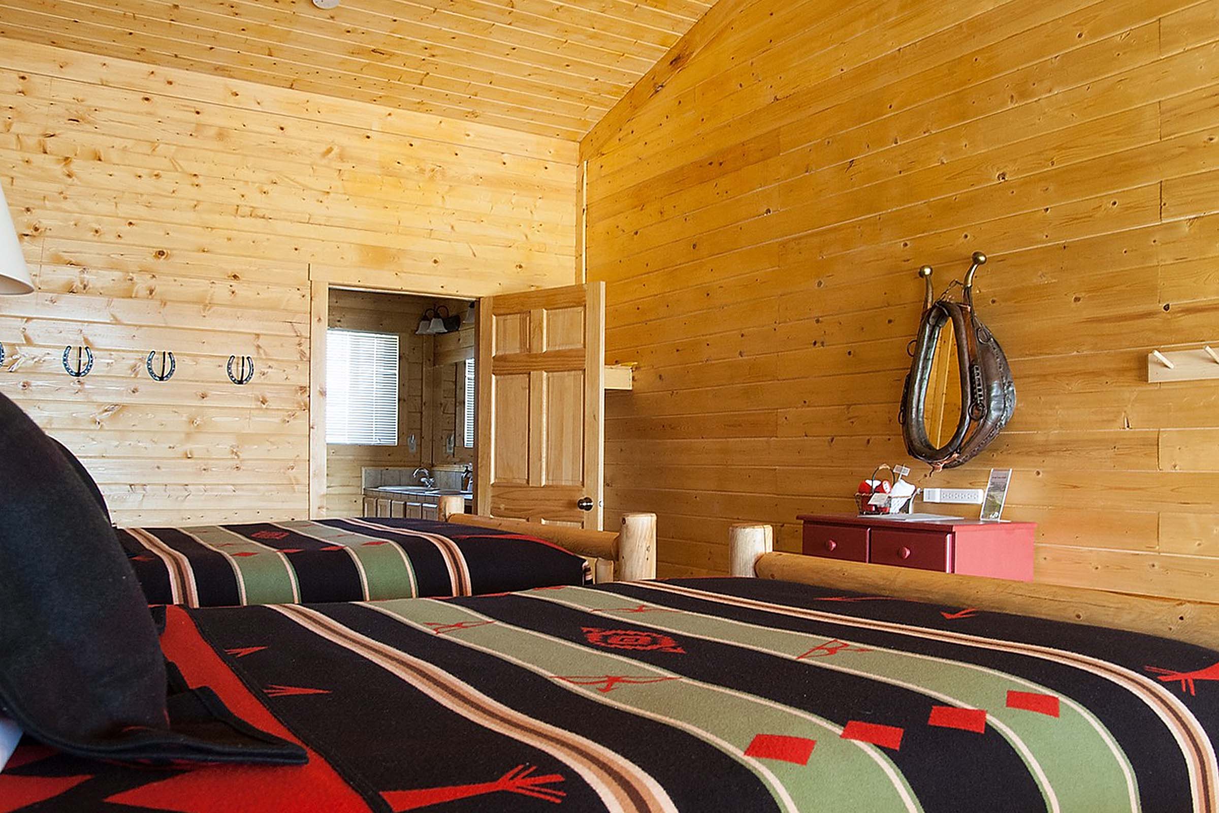 Hubbard's Yellowstone Lodge – Rustic Vacations